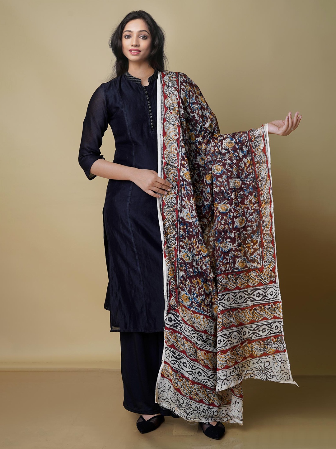 

Unnati Silks Ethnic Motifs Kalamkari Printed Pure Cotton Dupatta, Beige