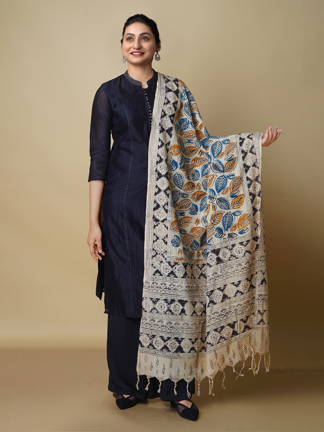

Unnati Silks Ethnic Motifs Kalamkari Printed Pure Cotton Dupatta, Beige