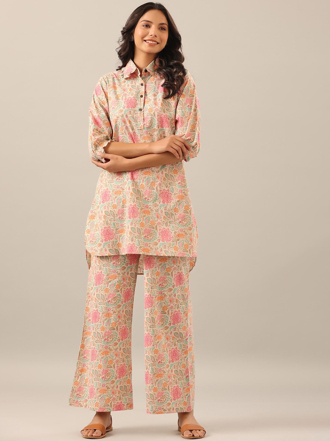 

JISORA Women Floral Printed Pure Cotton Night suit, Beige