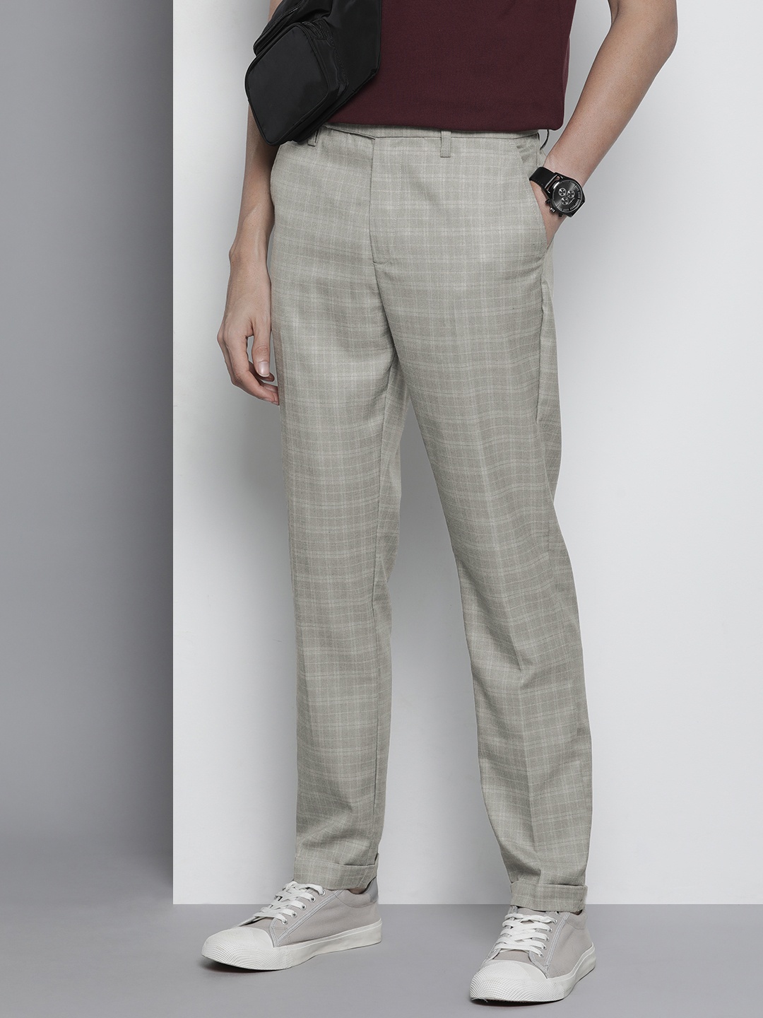 

The Indian Garage Co Self Design Regular Fit Chinos Trousers, Grey