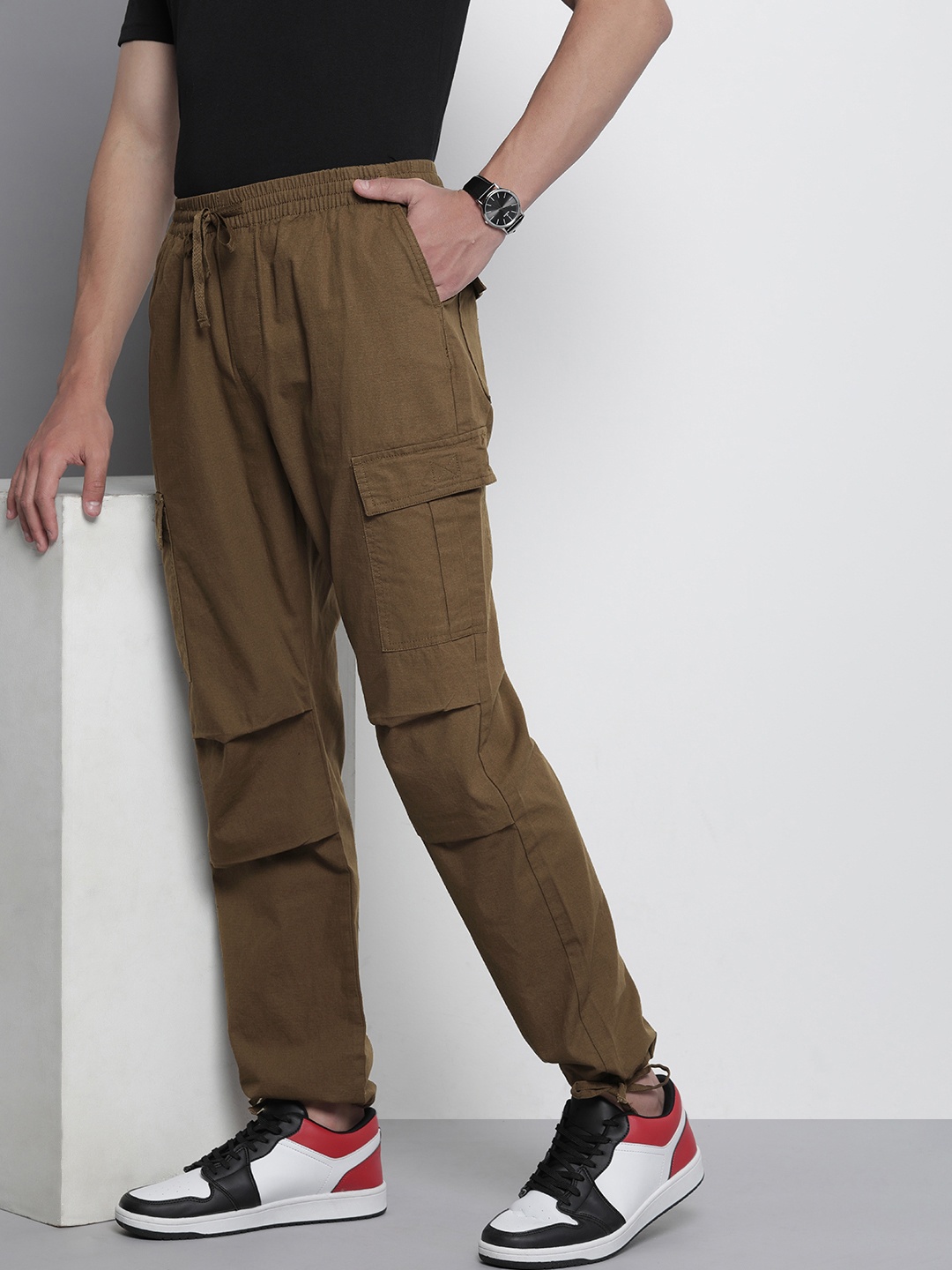 

The Indian Garage Co Loose Fit Cargos Trousers, Brown