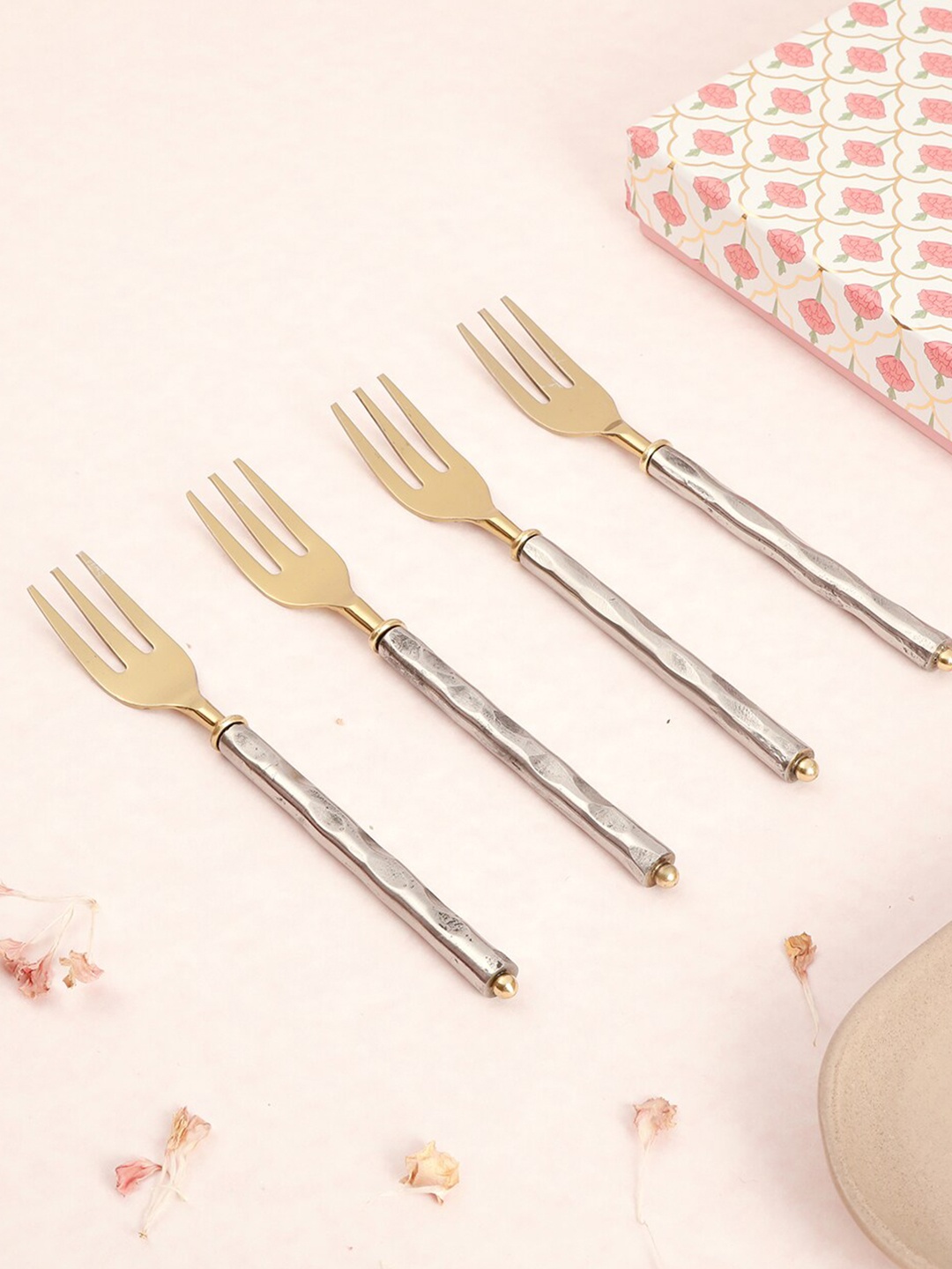 

Fabindia Nickel Dhaani 4 Pieces Grey & Yellow Dessert Forks