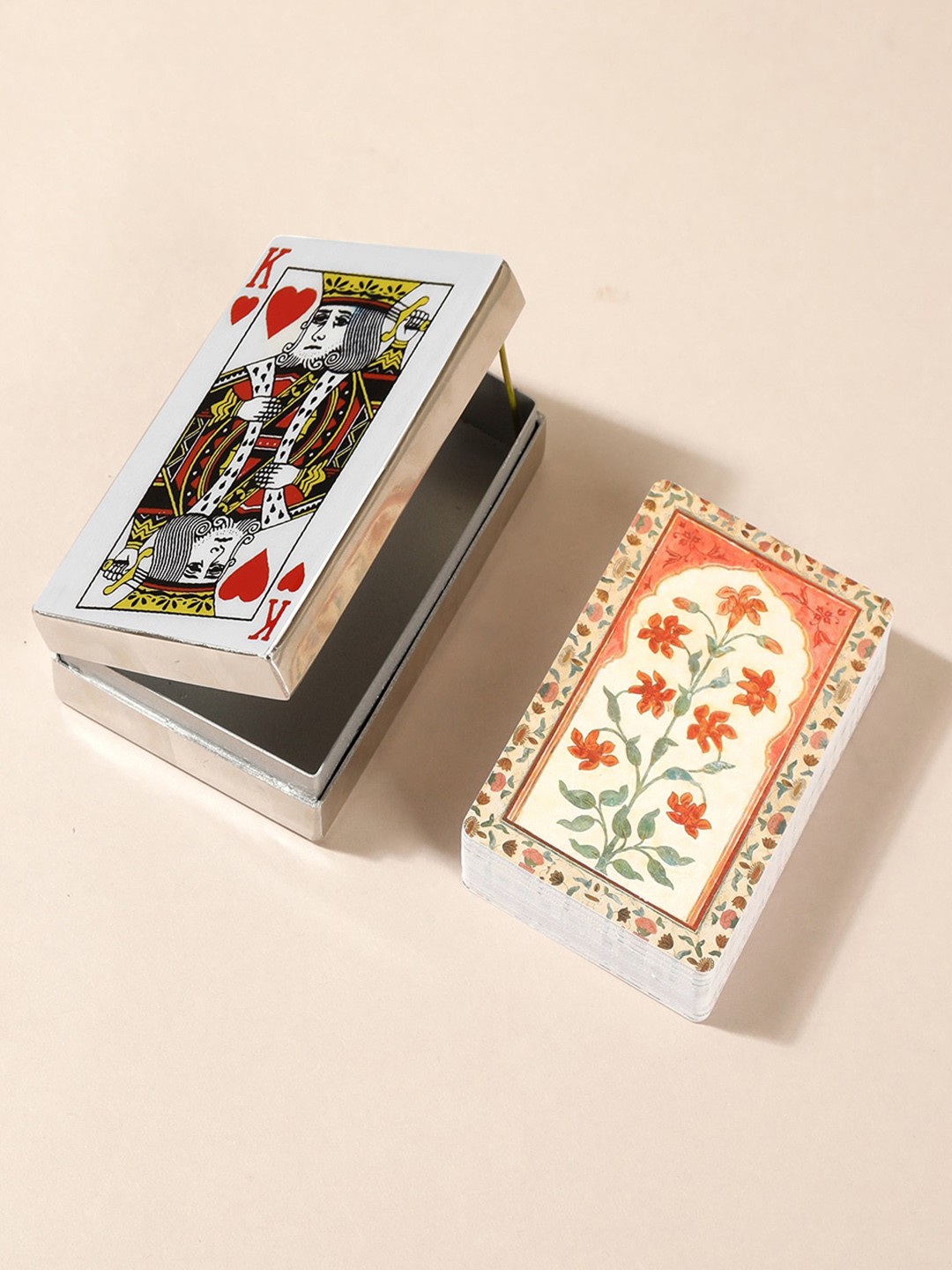

Fabindia Vivaram Metal Box Playing Card Set - King, Black