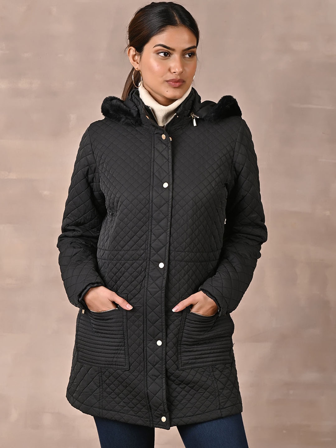 

Lakshita Women Longline Quilted Jacket, Black