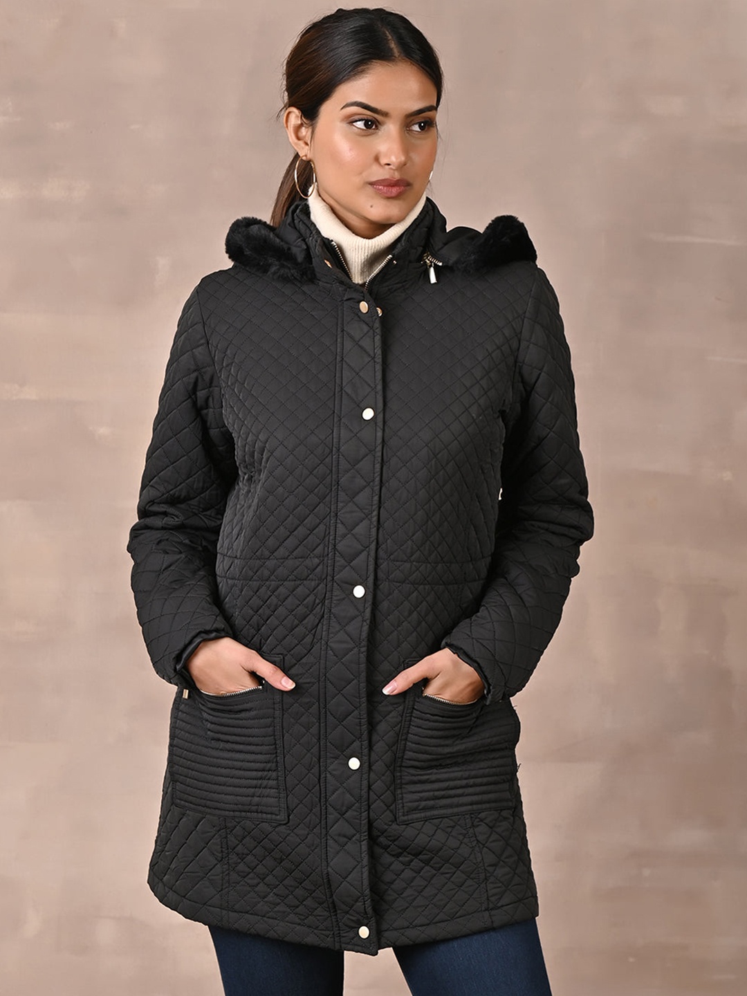 

Lakshita Women Longline Quilted Jacket, Black