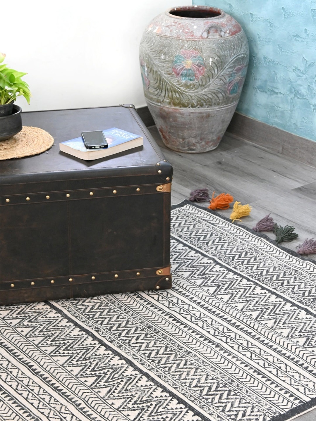 

Art Avenue White & Black Ethnic Motifs Printed Cotton Rectangular Carpet