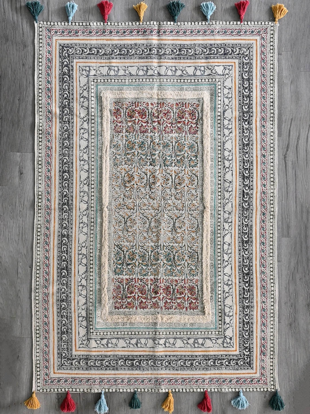 

Art Avenue White & Blue Ethnic Motifs Printed Cotton Carpet