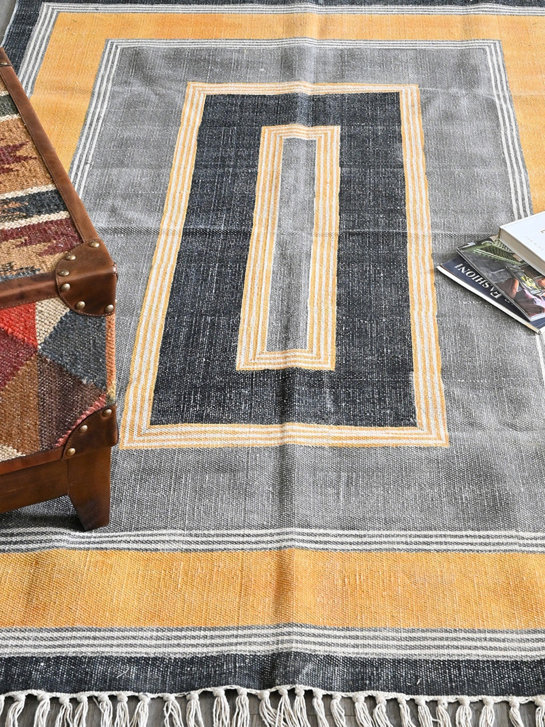 

Art Avenue Grey & Yellow Geometric Cotton Rectangular Carpet