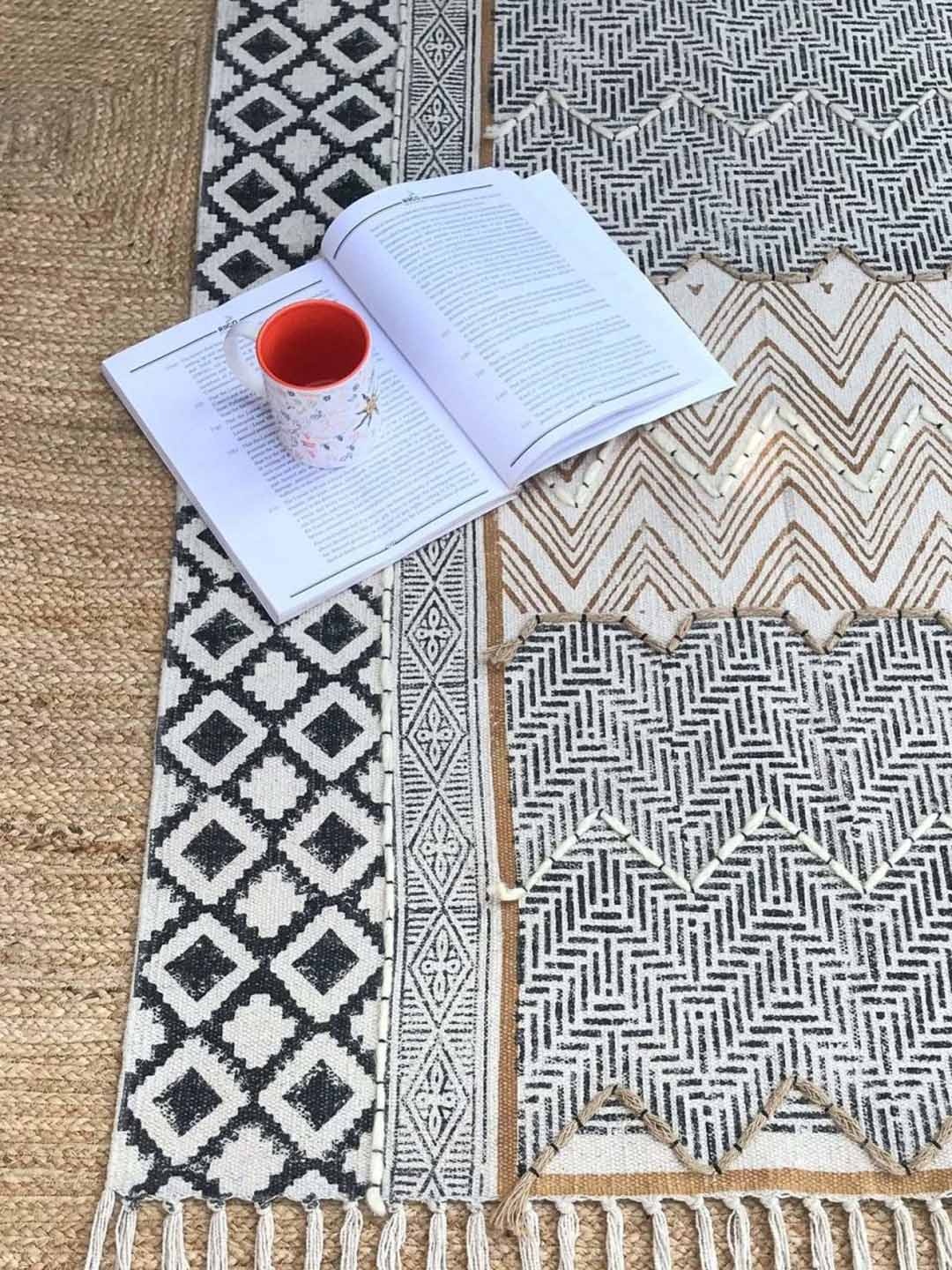 

Art Avenue Beige & Blue Geometric Cotton Rectangular Carpet
