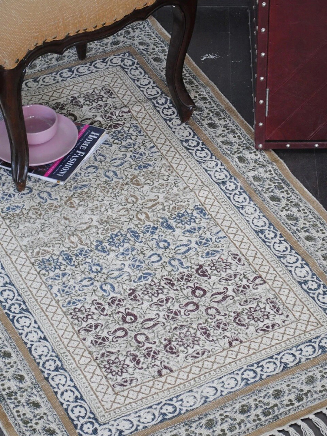 

Art Avenue White & Blue Ethnic Motifs Printed Cotton Carpet