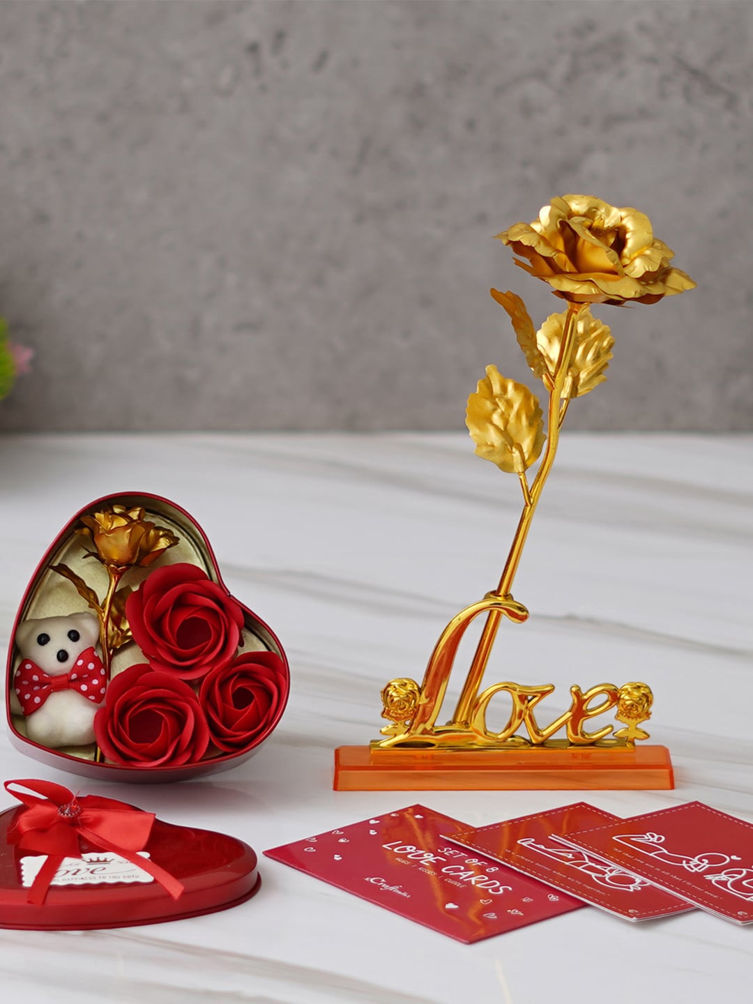 

eCraftIndia 3 Pieces Red & White Rose Show Piece With Gift Set