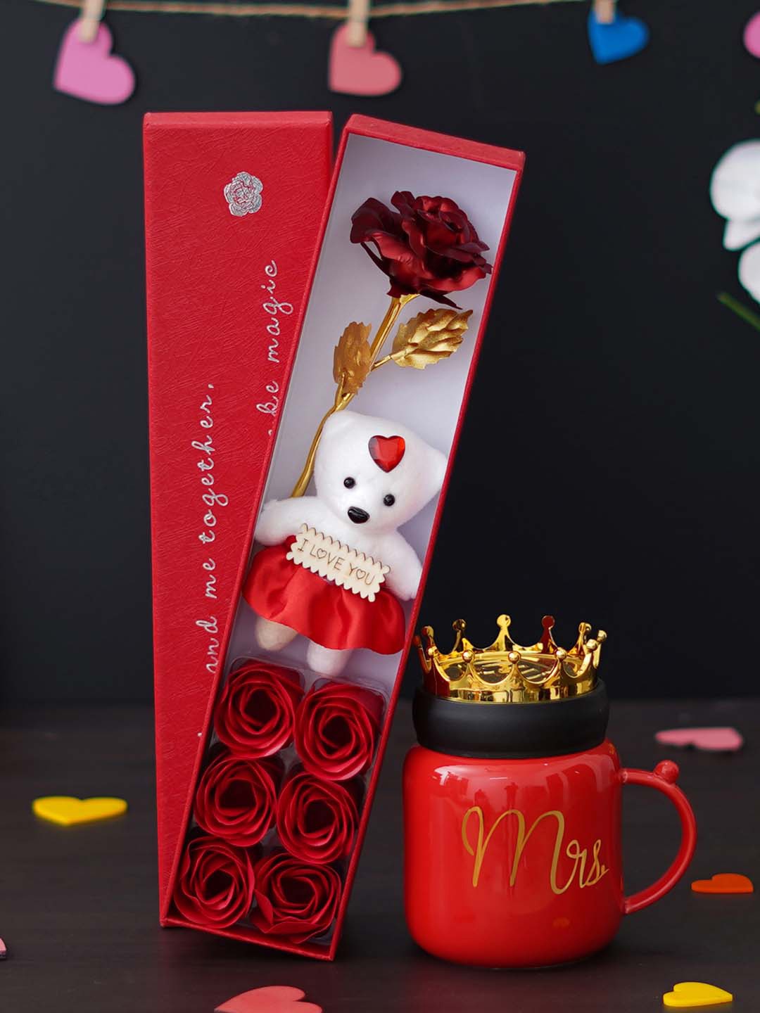 

eCraftIndia 2 Pcs Red Printed Ceramic Mug with Black Lid & Crown Valentine's Day Gift Set