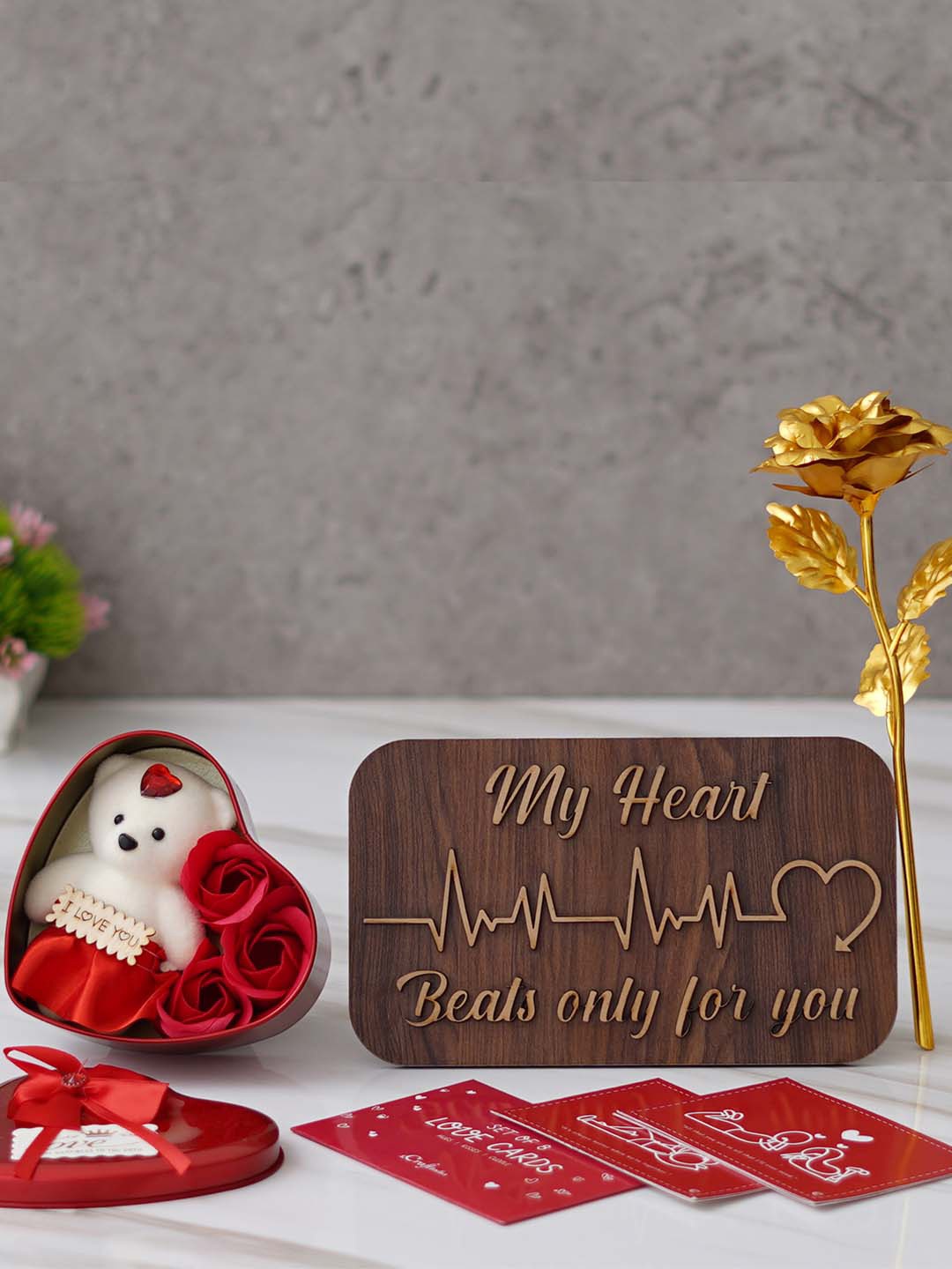

eCraftIndia Red & Brown 3 Pcs Valentine Gift Set
