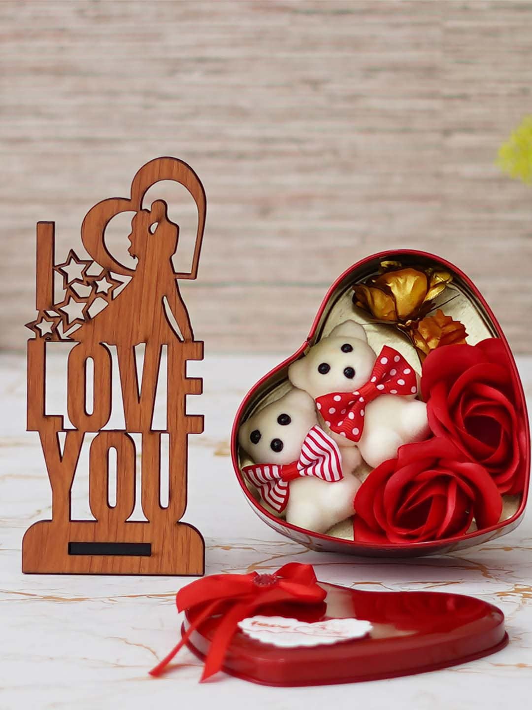 

eCraftIndia Red & White 2 Pcs Valentine Gift Set