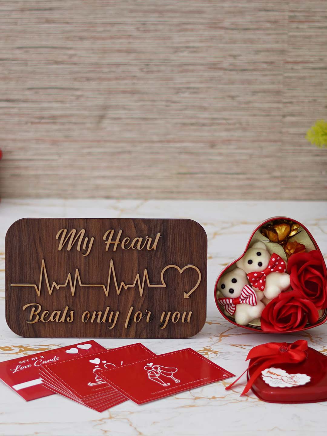 

eCraftIndia Red & White 3 Pcs Valentine Gift Set