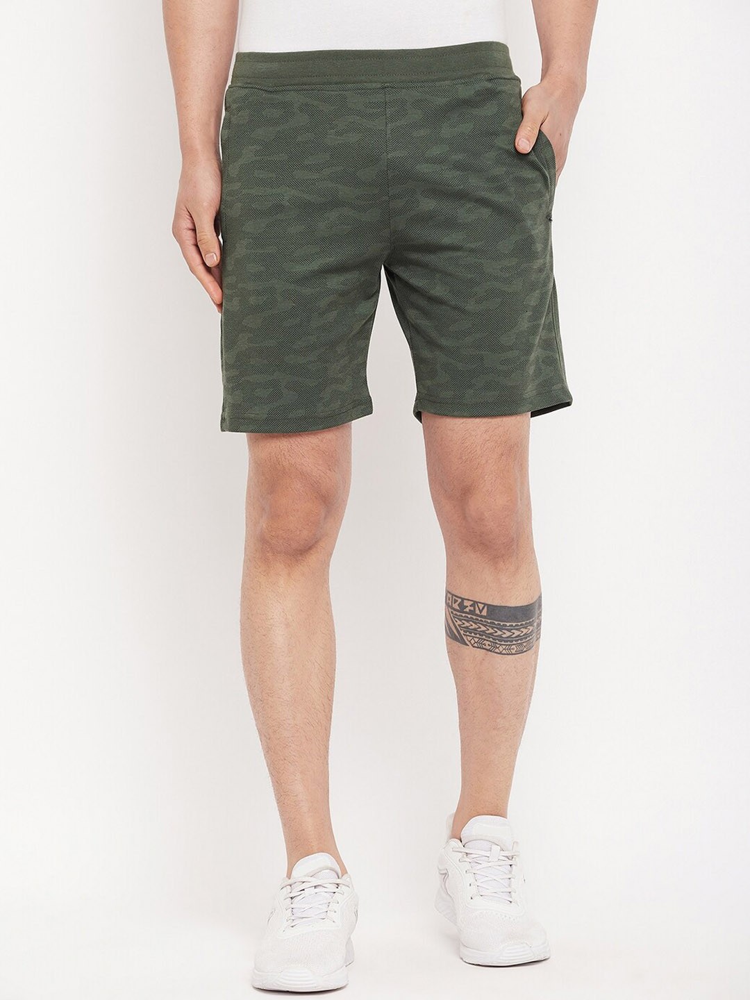 

Okane Men Camouflage Printed Mid Rise Regular Shorts, Green