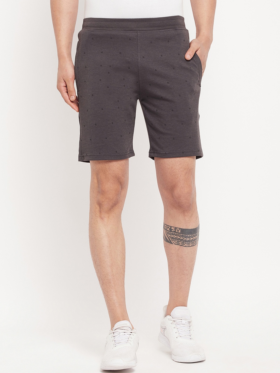 

Okane Men Printed Regular Shorts, Grey