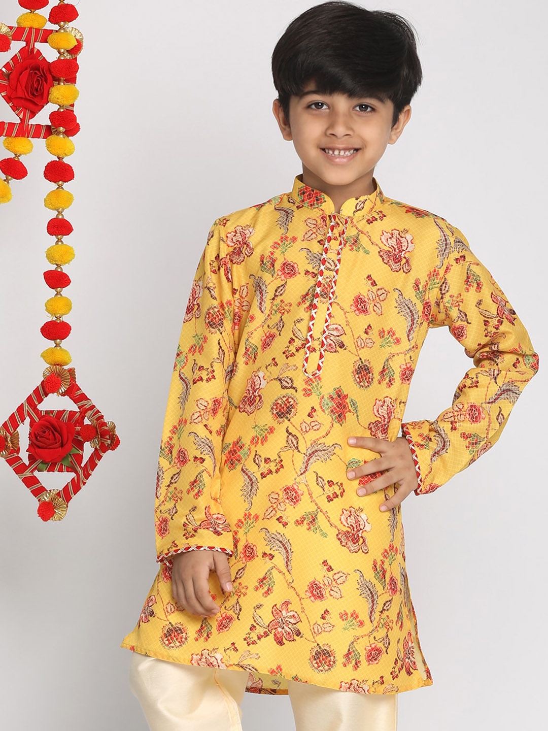 

VASTRAMAY Boys Floral Printed Mandarin collar Kurta, Mustard