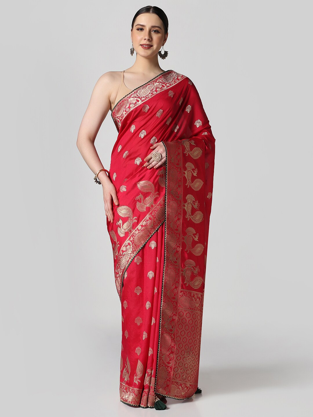 

BOMBAY SELECTIONS Design Zari Banarasi Saree, Magenta