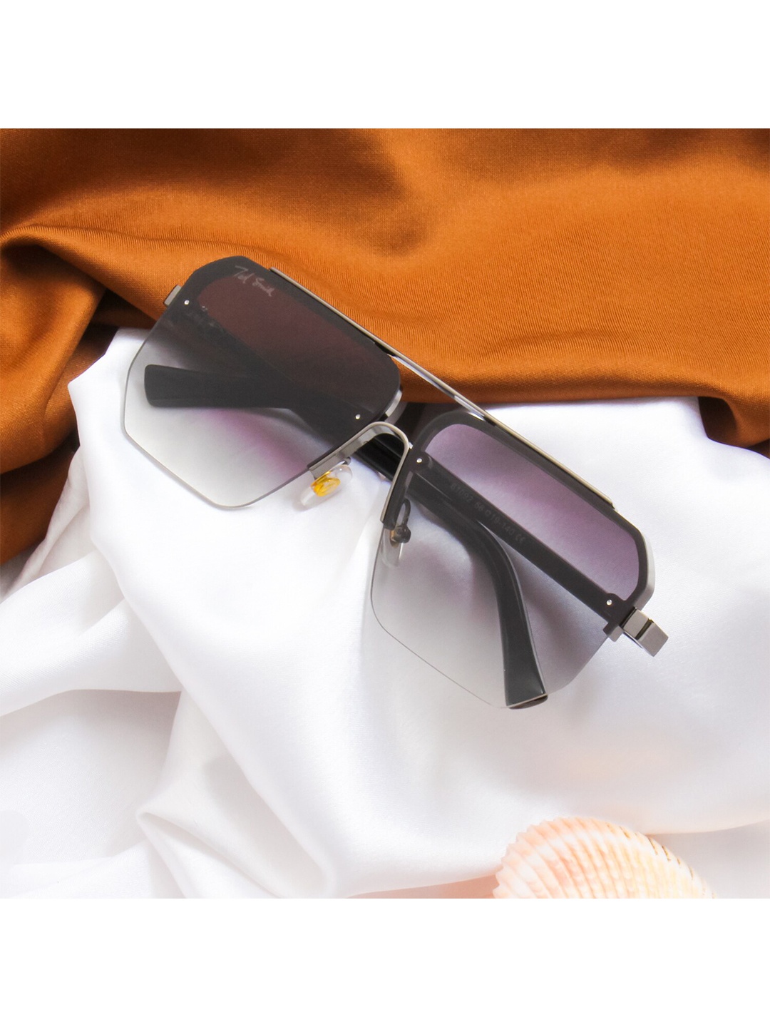 

Ted Smith Square Sunglasses With Polarised & UV Protected Lens, Grey