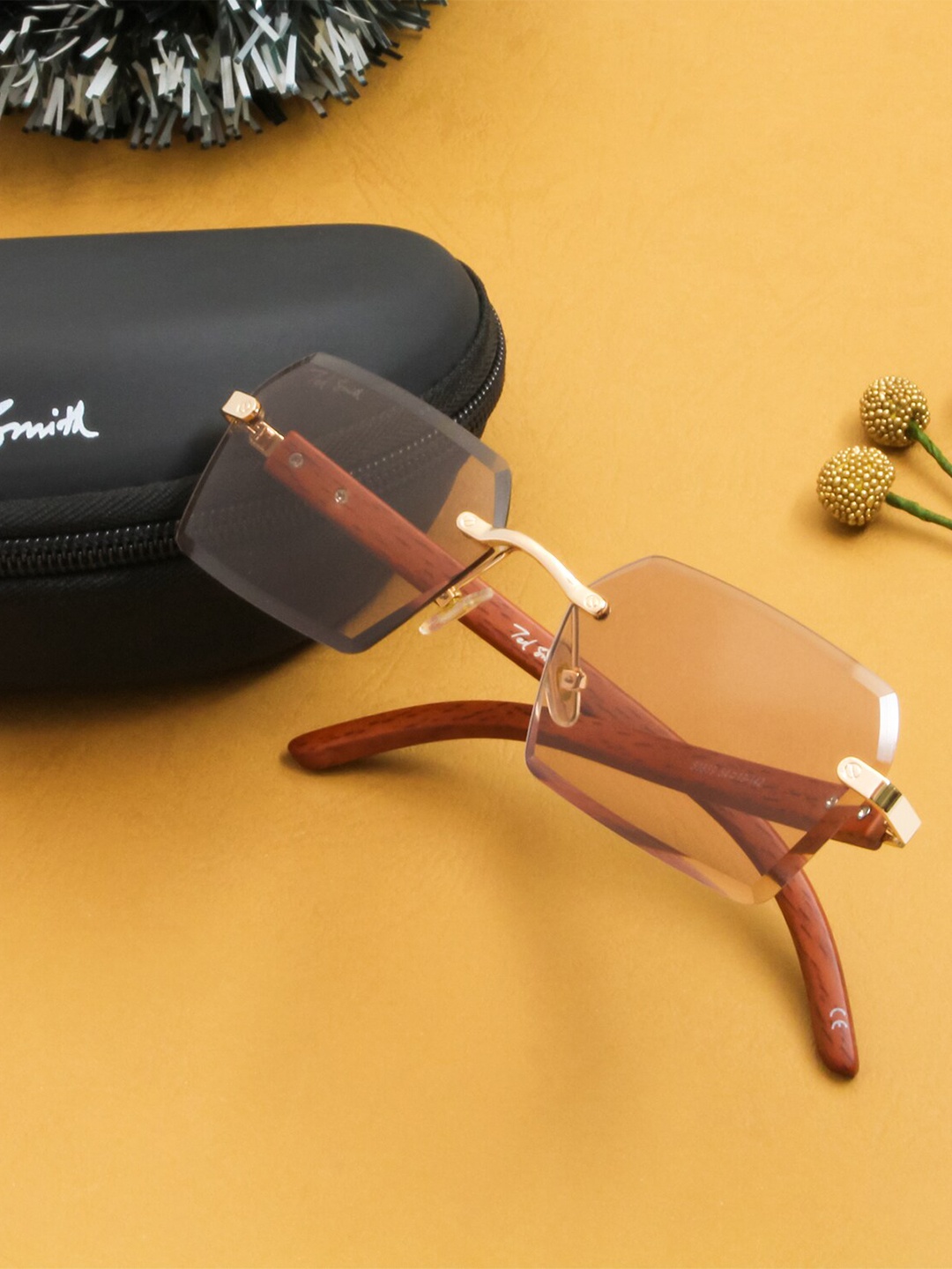 

Ted Smith Square Sunglasses With Polarised & UV Protected Lens, Brown