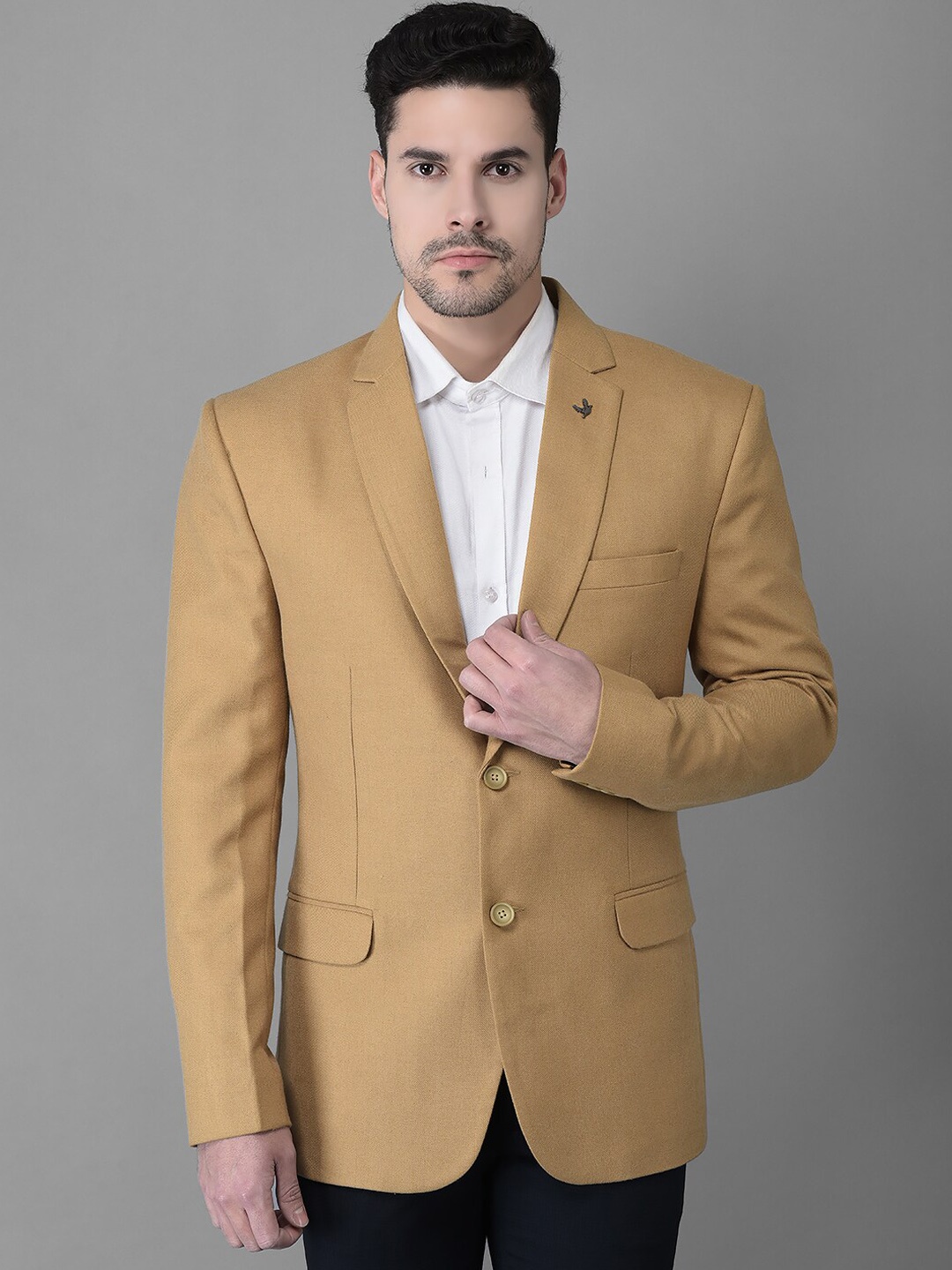 

Canary London Men Single Breasted Pure Wool Slim-Fit Blazer, Khaki