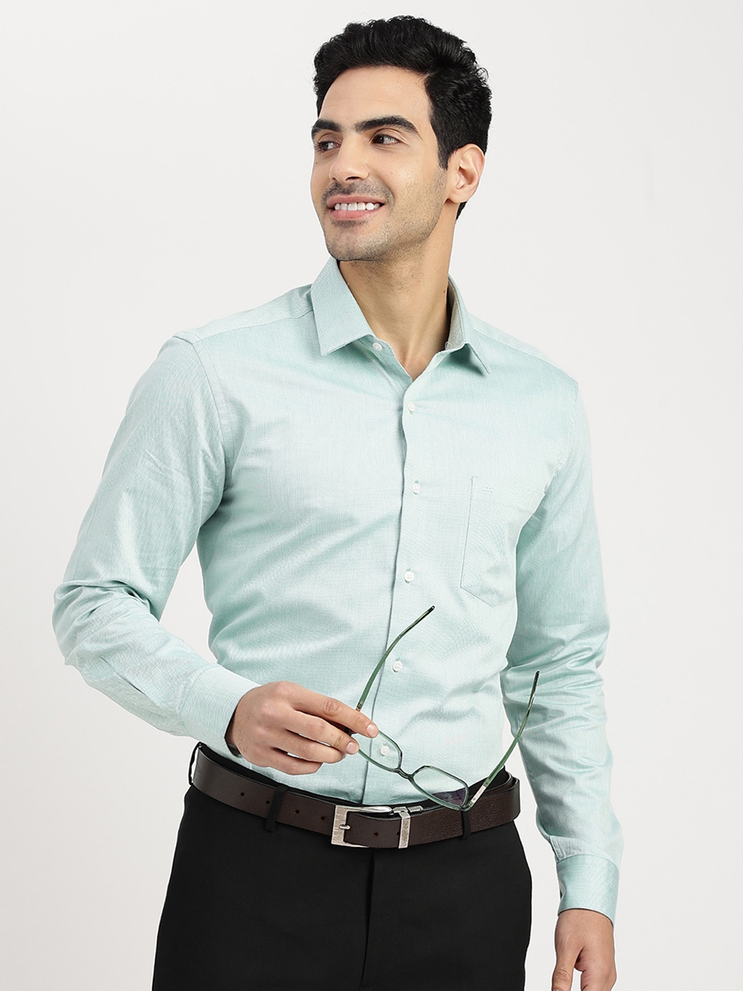 

Arrow Men Slim Fit Cutaway Collar Dobby Formal Pure Cotton Shirt, Green