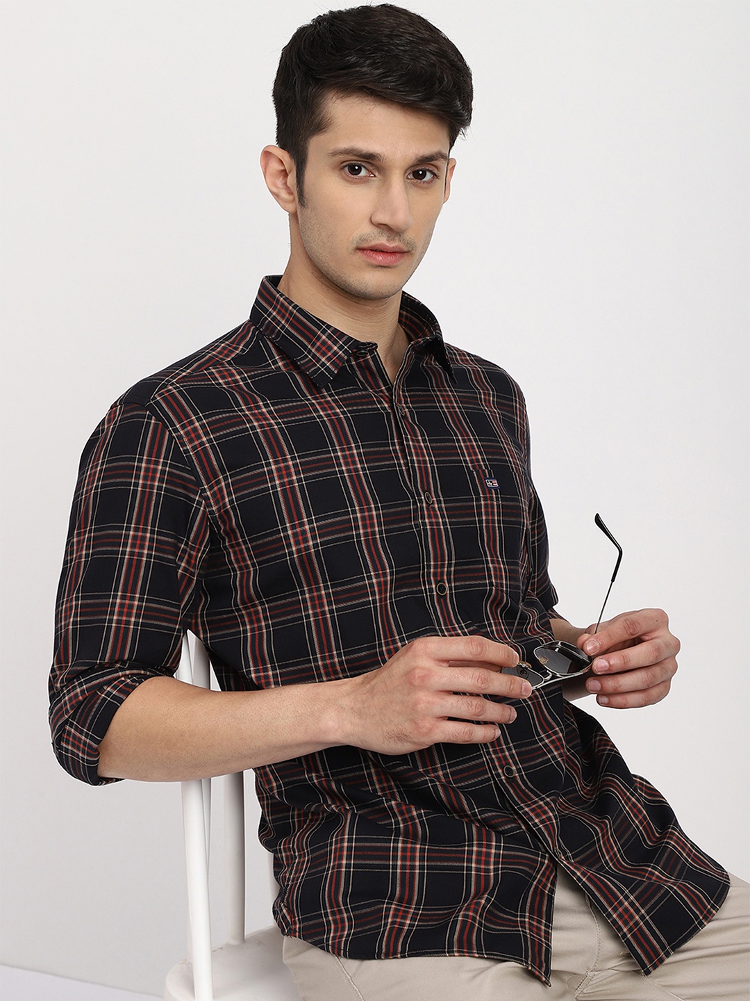 

Arrow Sport Men Black Slim Fit Tartan Checked Casual Shirt