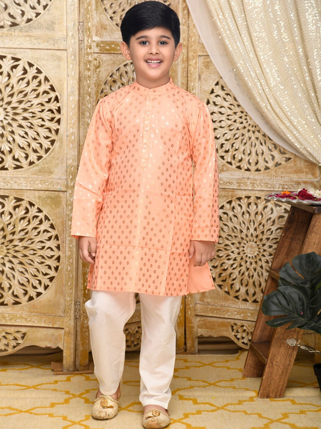 

SAKA DESIGNS Boys Ethnic Printed Kurta with Pyjamas, Peach