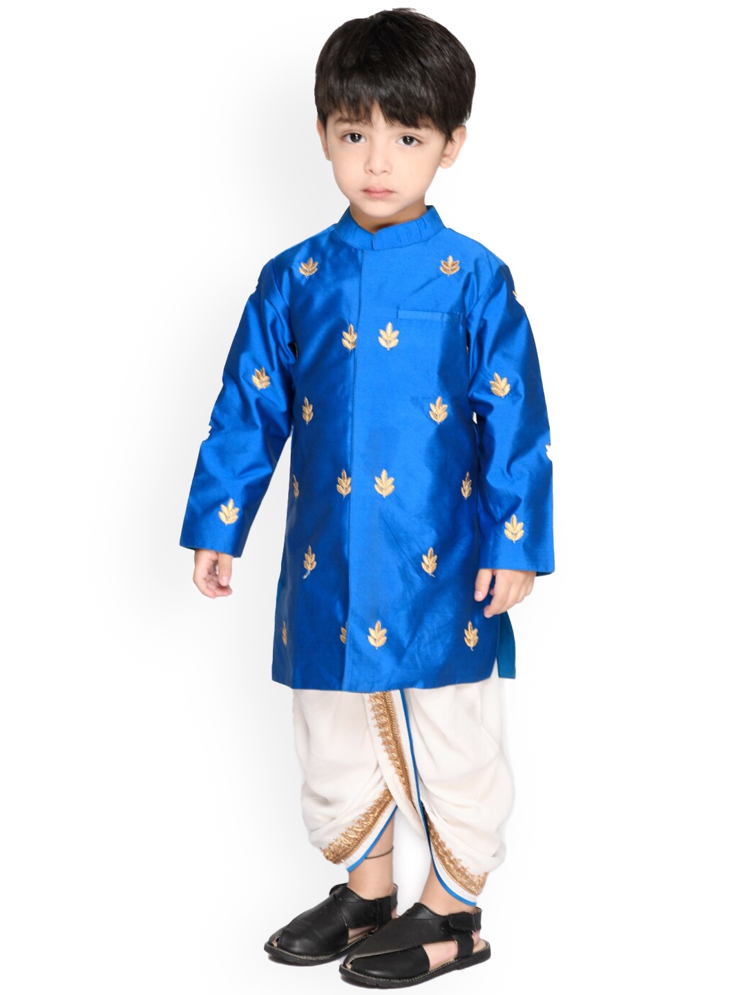 

SAKA DESIGNS Boys Ethnic Motifs Embroidered Kurta with Dhoti Pants, Blue