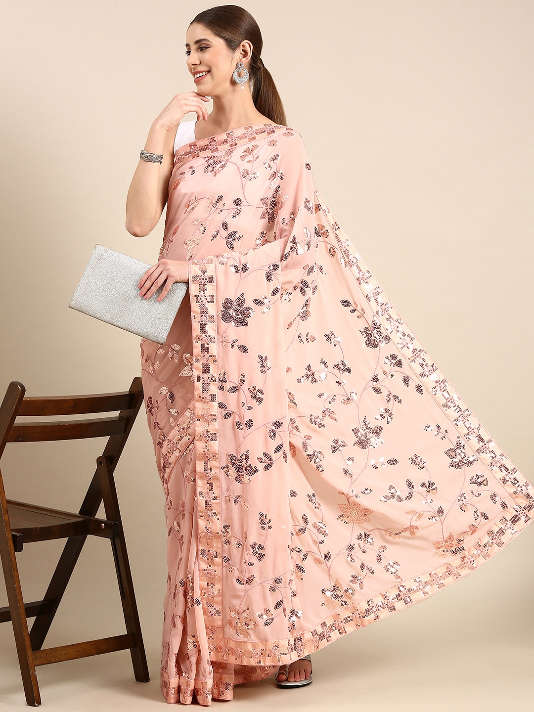 

VASTRANAND Embellished Ethnic Motifs Sequinned Saree, Peach