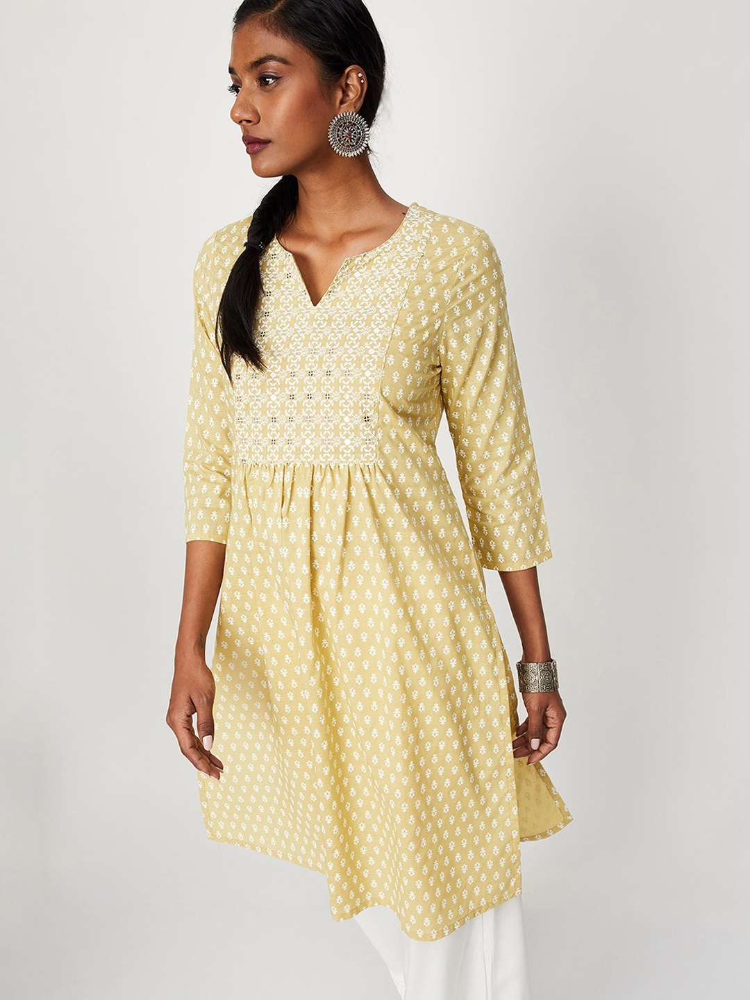 

max Women Printed Notch Neck Straight Kurta, Yellow