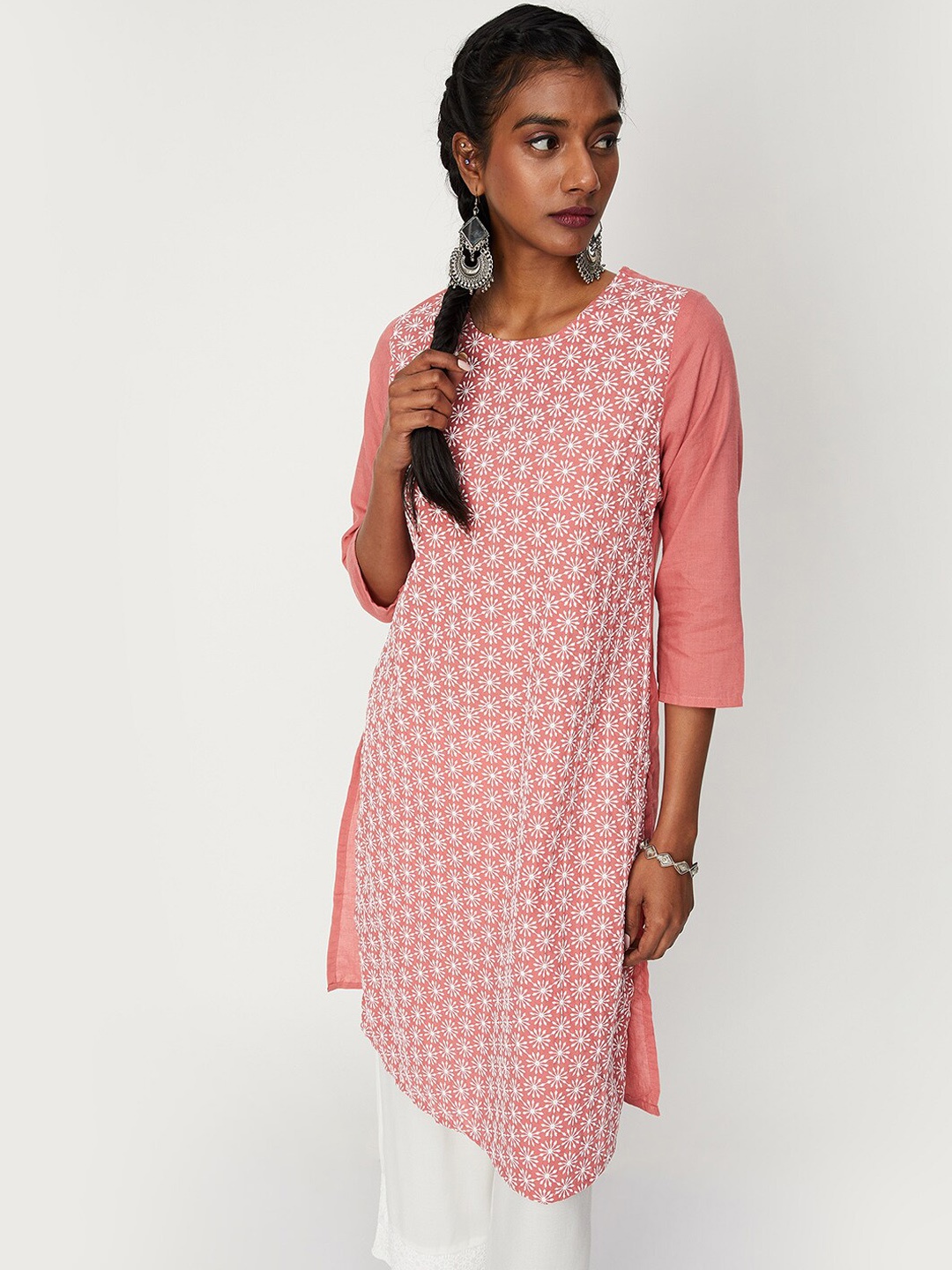 

max Women Orange Geometric Printed Thread Work Kurta, Peach