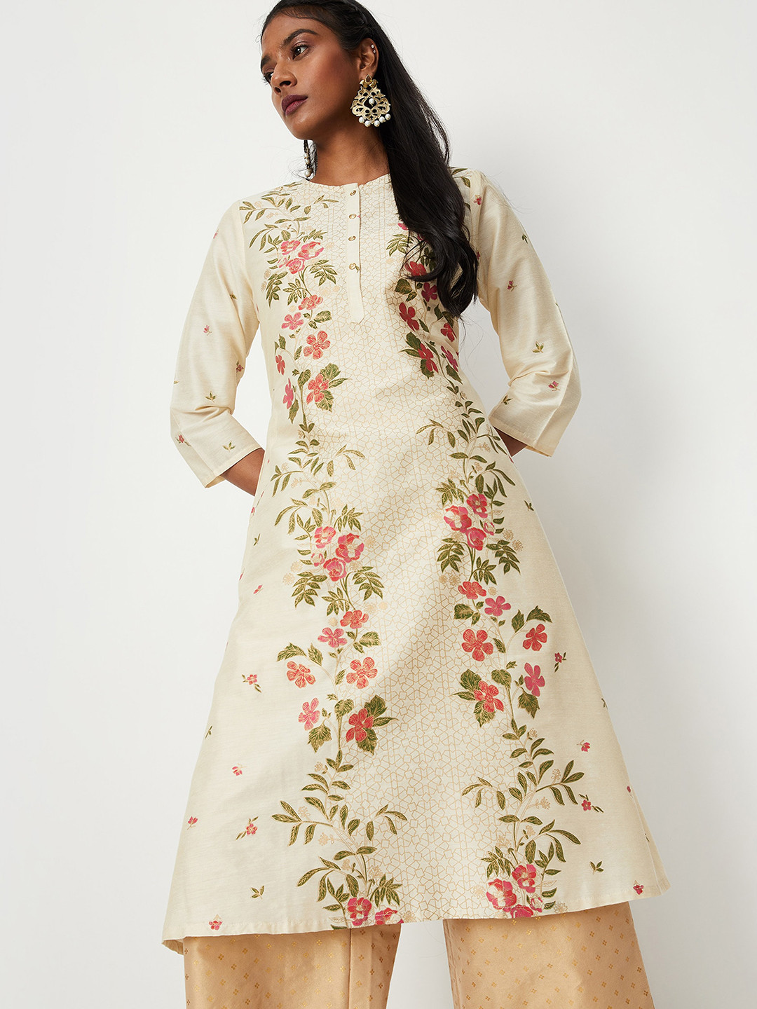 

max Women Round Neck Floral Printed Kurta, Beige