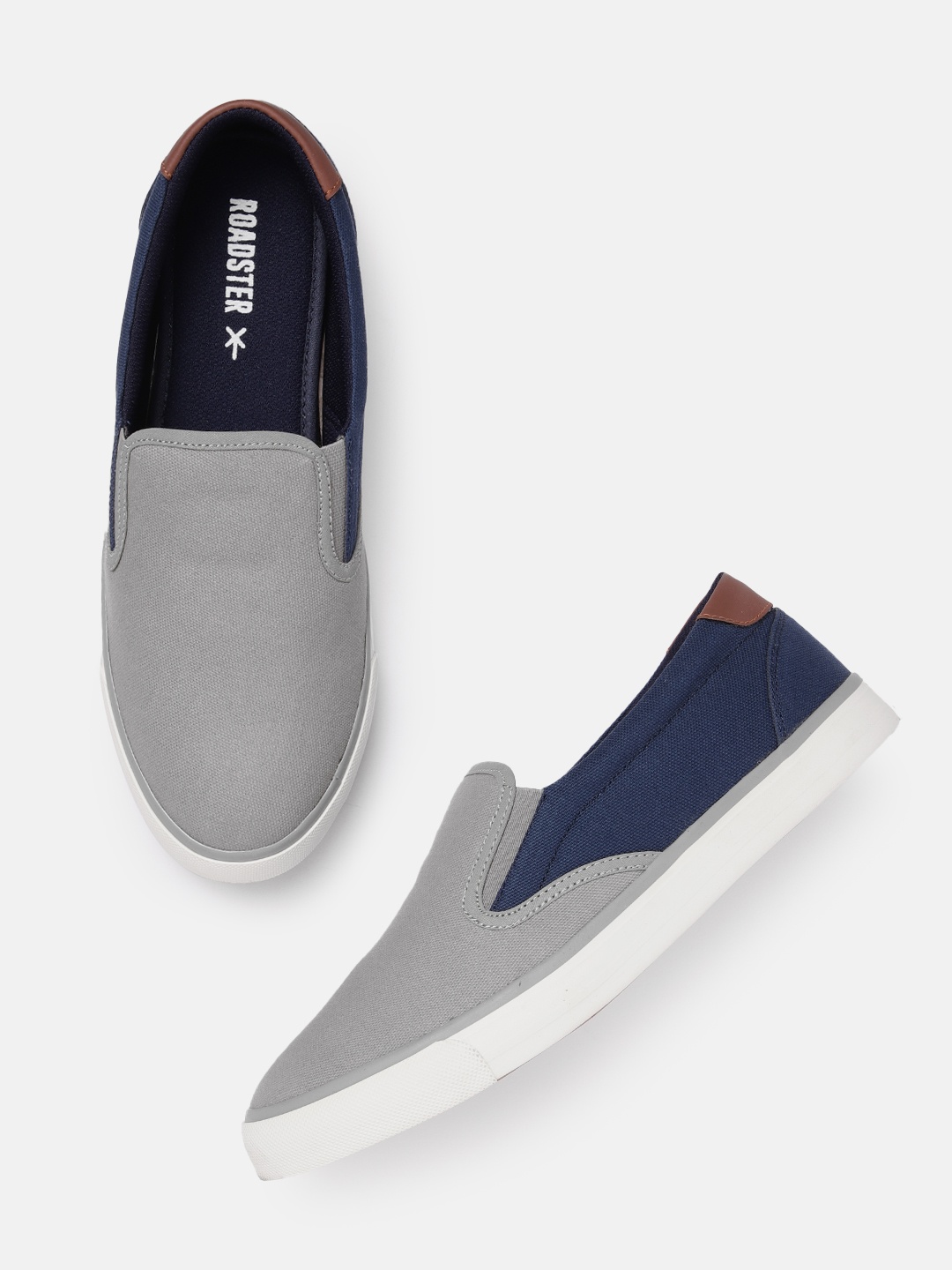 

Roadster Men Round Toe Slip-On Sneakers, Grey
