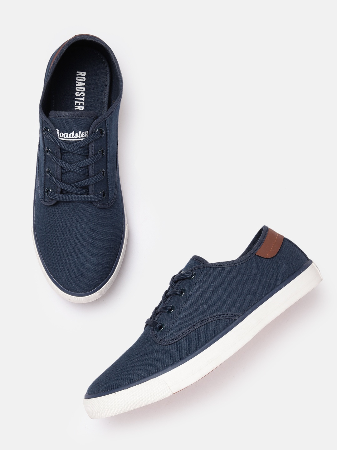 

Roadster Men Round Toe Sneakers, Navy blue