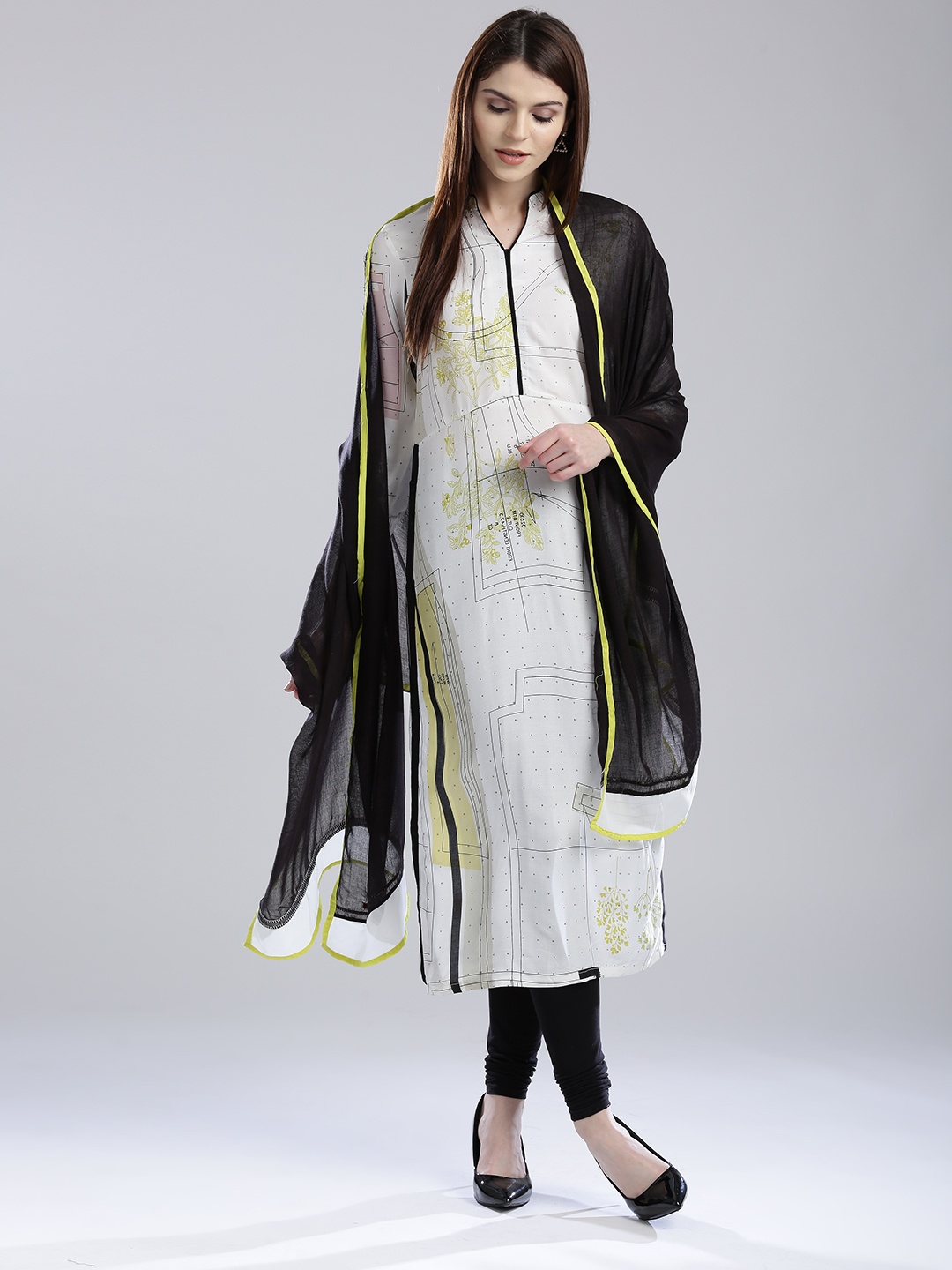 

W Black Dupatta