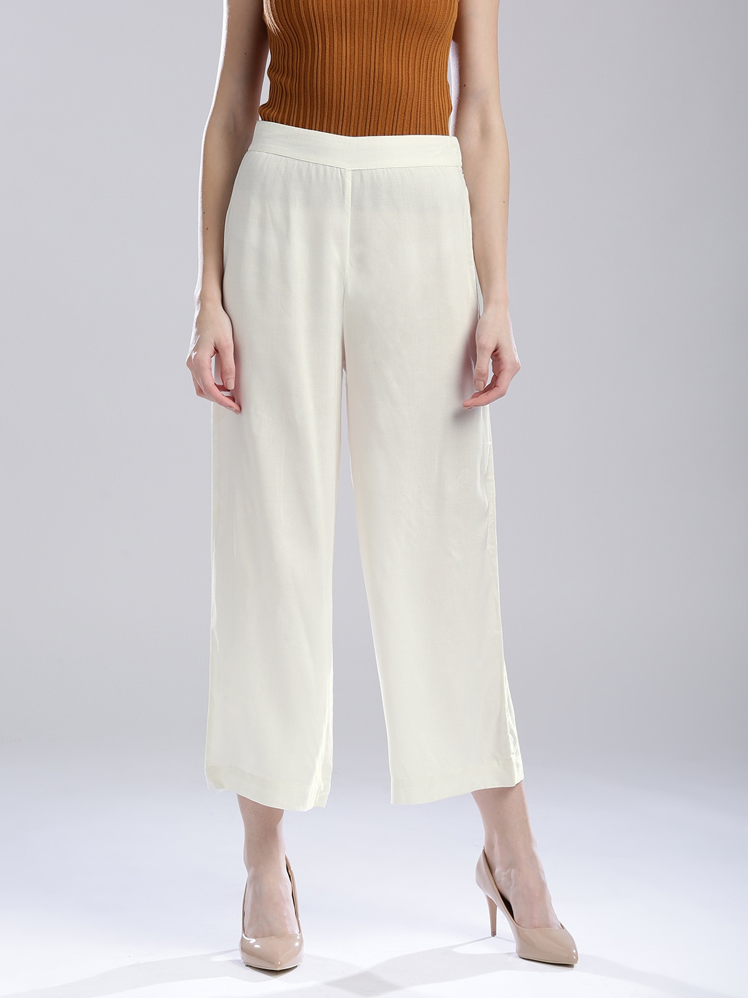 

W Women Off-White Wide Leg Solid Palazzos
