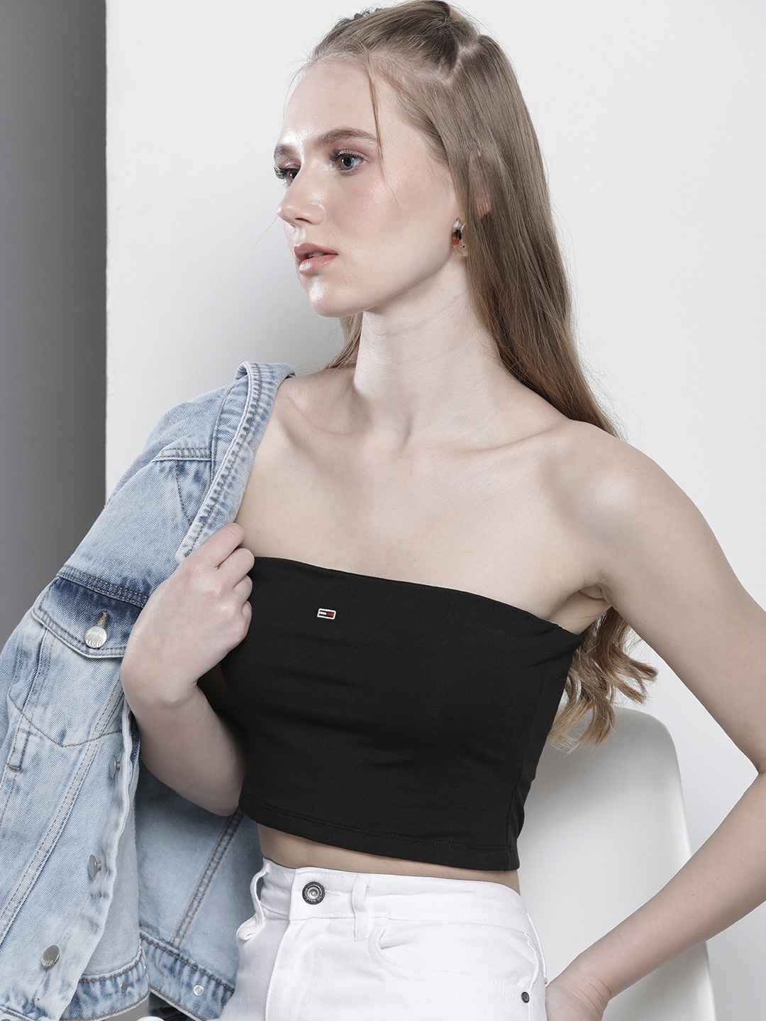 

Tommy Hilfiger Solid Strapless Tube Crop Top, Black