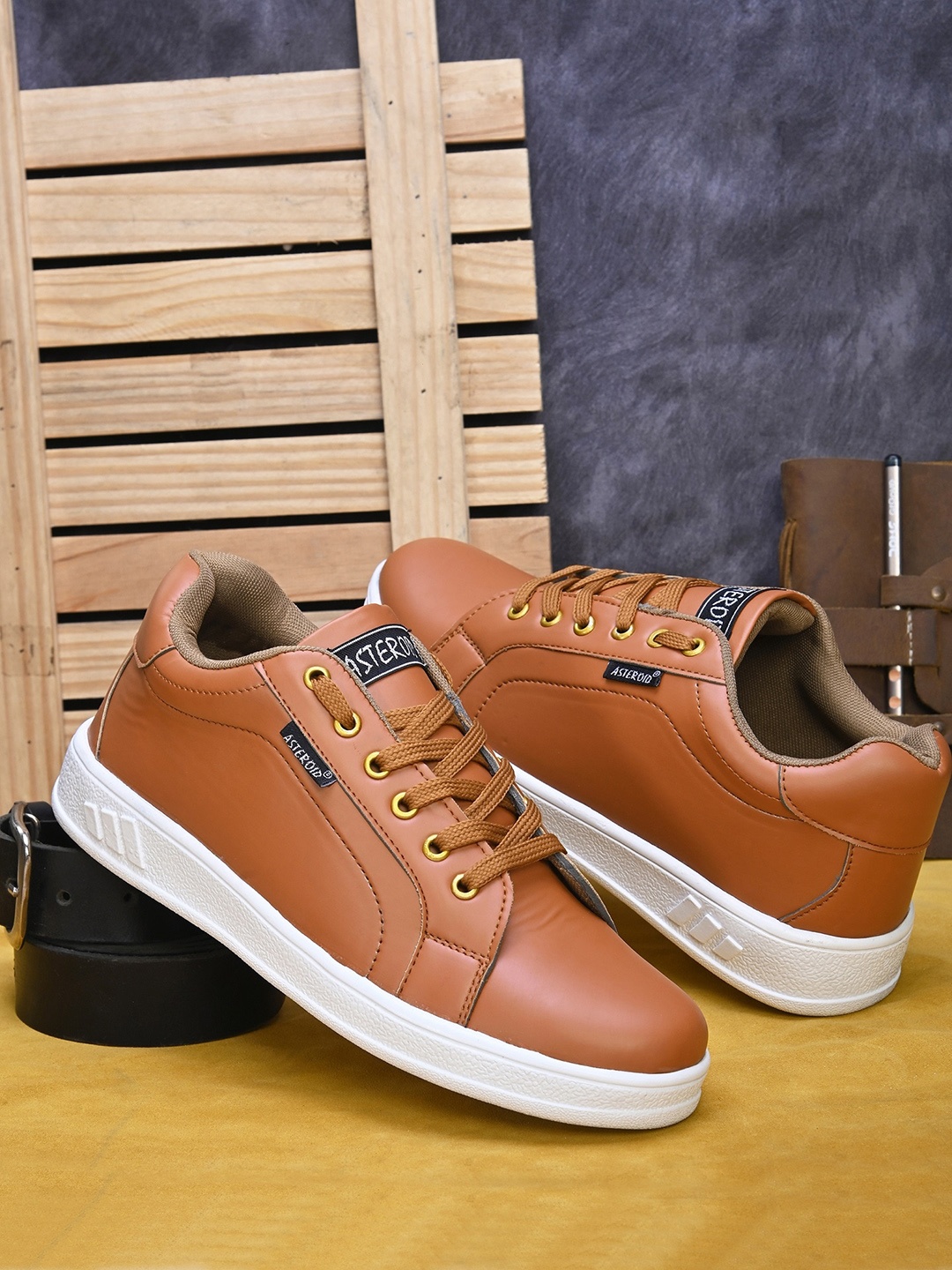 

ASTEROID Men Lightweight Sneakers, Tan