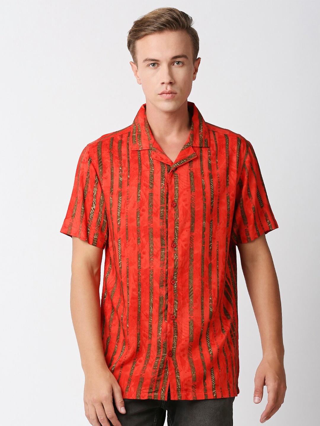 

MOD ECRU Men Comfort Vertical Stripes Printed Casual Shirt, Red