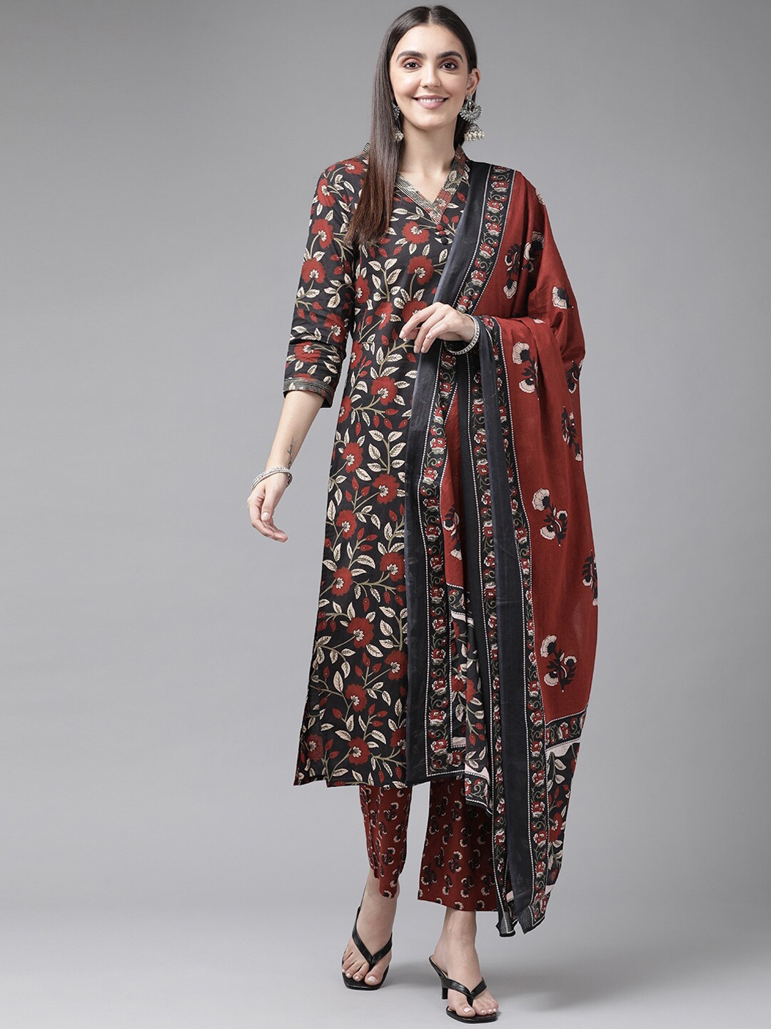 

Yufta Women Floral Printed Pure Cotton Kurta with Palazzos & Dupatta, Black