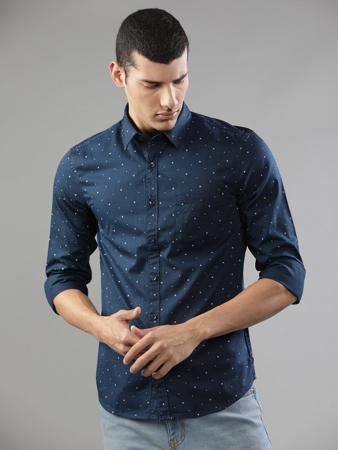 

t-base Men Printed Casual Cotton Shirt, Navy blue
