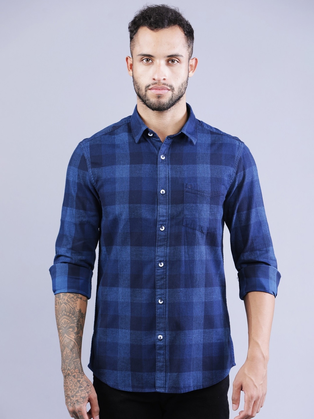 t-base Men Checked Casual Corduroy Shirt, Navy blue