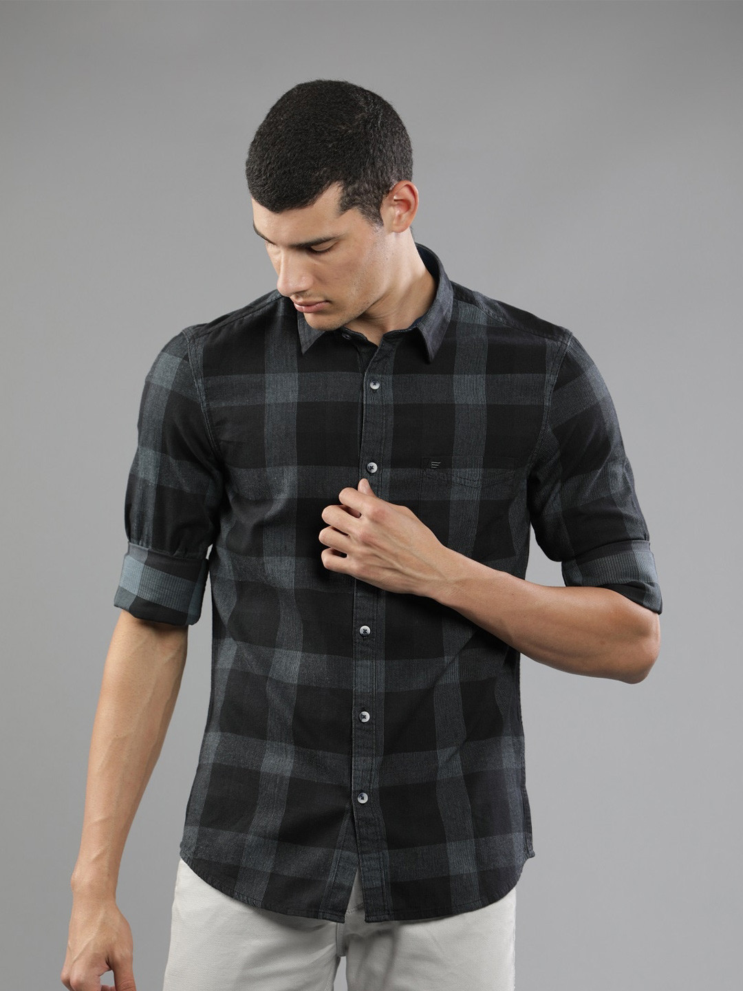 

t-base Men Buffalo Checks Checked Casual Shirt, Grey