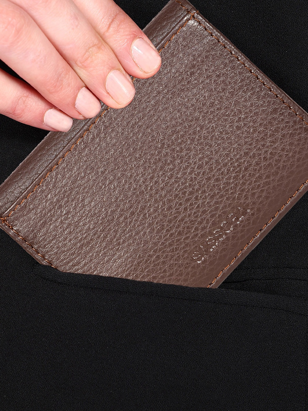 

Sassora Leather Card Holder, Brown