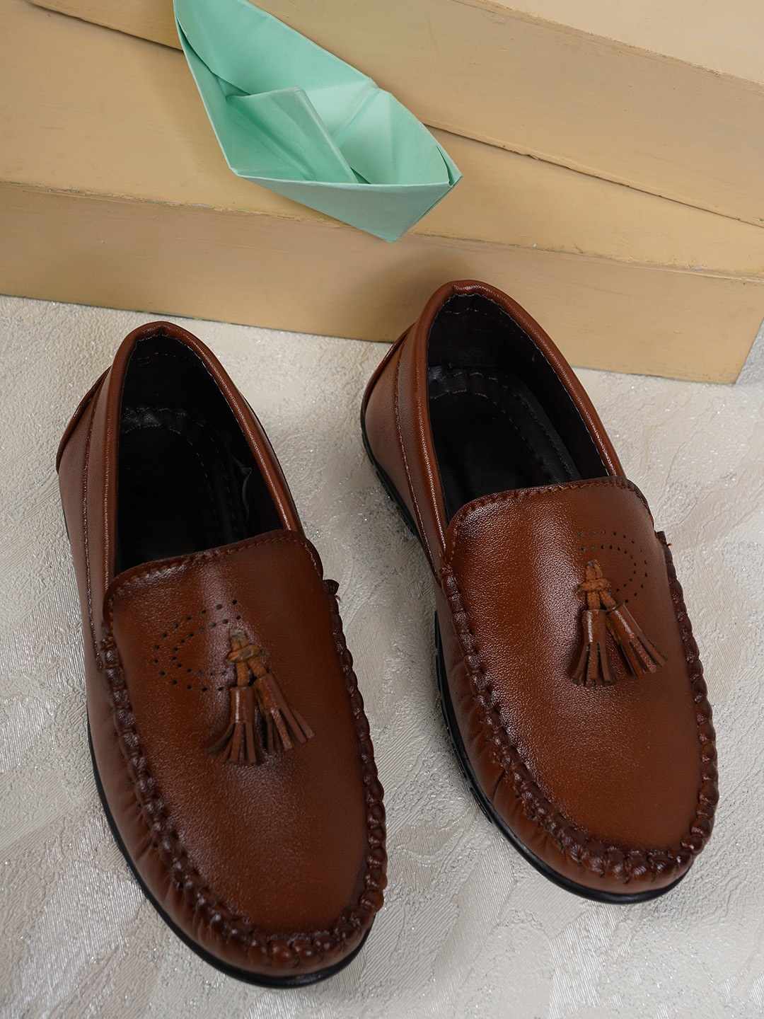 

Style Shoes Boys Perforated Tassel Loafers, Brown