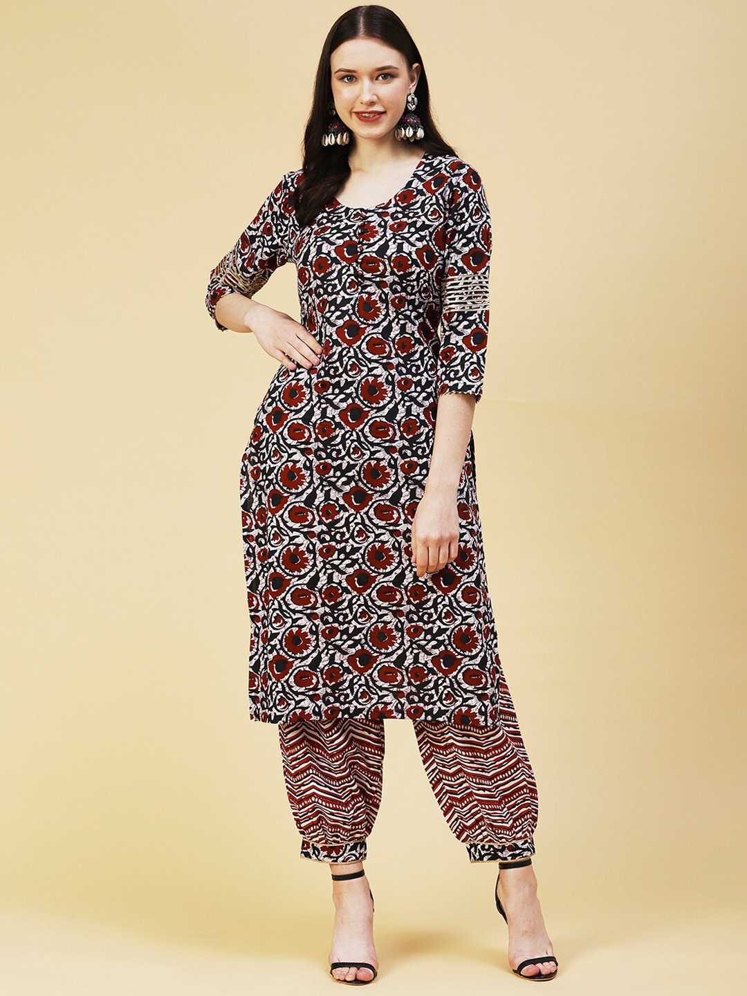 

FASHOR Women Floral Printed U-Neck Pure Cotton Kurta with Salwar, White