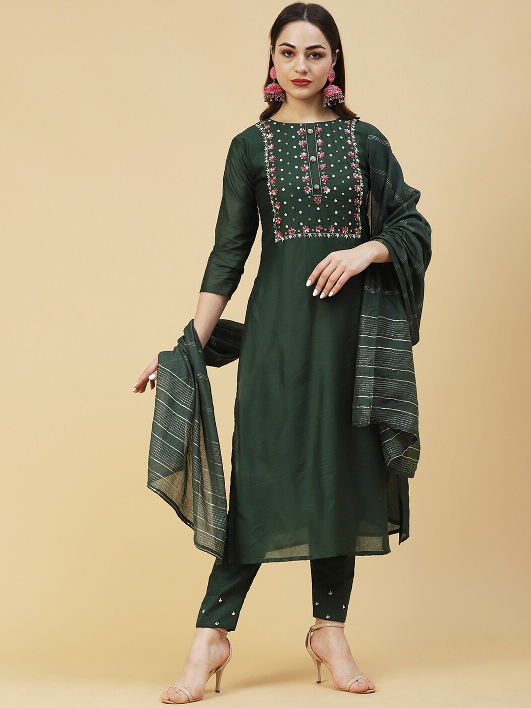 

FASHOR Women Floral Yoke Design Beads And Stones Kurta With Trousers & Dupatta, Green