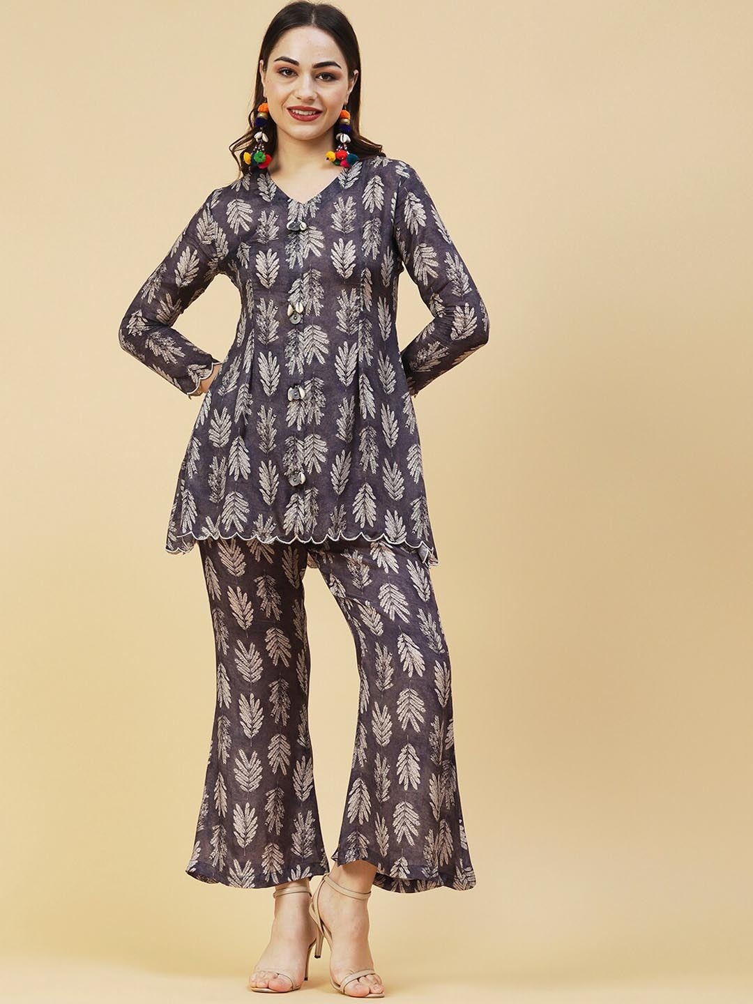 

FASHOR Women Ethnic Motifs Printed Shirt With Palazzo Pant, Grey